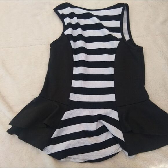 IZ Byer size med dressy tank top - Picture 2 of 4